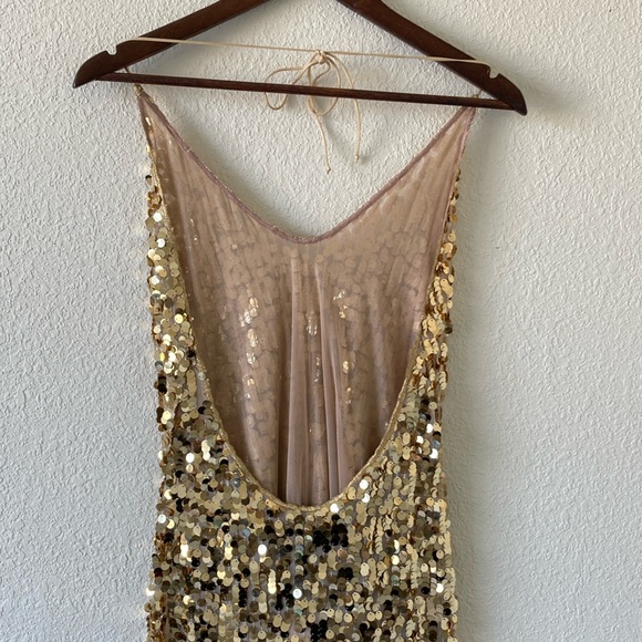 Oseree Long Sequin Dress - Picture 6 of 8